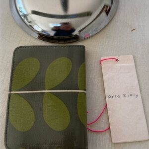 Orla Kiely Olive Stem Card Holder with Khaki Accents